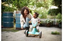 BERG Go Twirl Turqouise 11 BERG Go Twirl Turqouise -Chique Speelgoed Winkel 8715839085334 berg go twirl turquoise hr m1